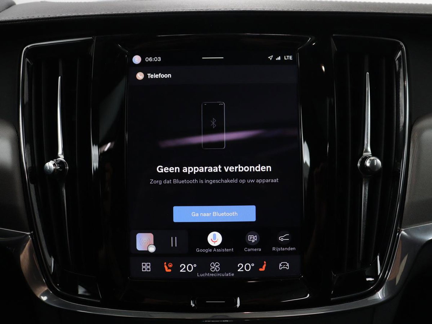 Volvo V90 2.0 T8 Plug-in hybrid AWD Plus Bright | SOH 97,1 | Panoramadak | Leder | Memory | Harman/Kardon | Stuur/stoel verwarming | Achterbank verwarming | Carplay | Cruise control | 360 Camera | Park assist | Trekhaak