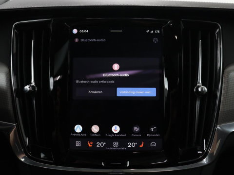 Volvo V90 2.0 T8 Plug-in hybrid AWD Plus Bright | SOH 97,1 | Panoramadak | Leder | Memory | Harman/Kardon | Stuur/stoel verwarming | Achterbank verwarming | Carplay | Cruise control | 360 Camera | Park assist | Trekhaak