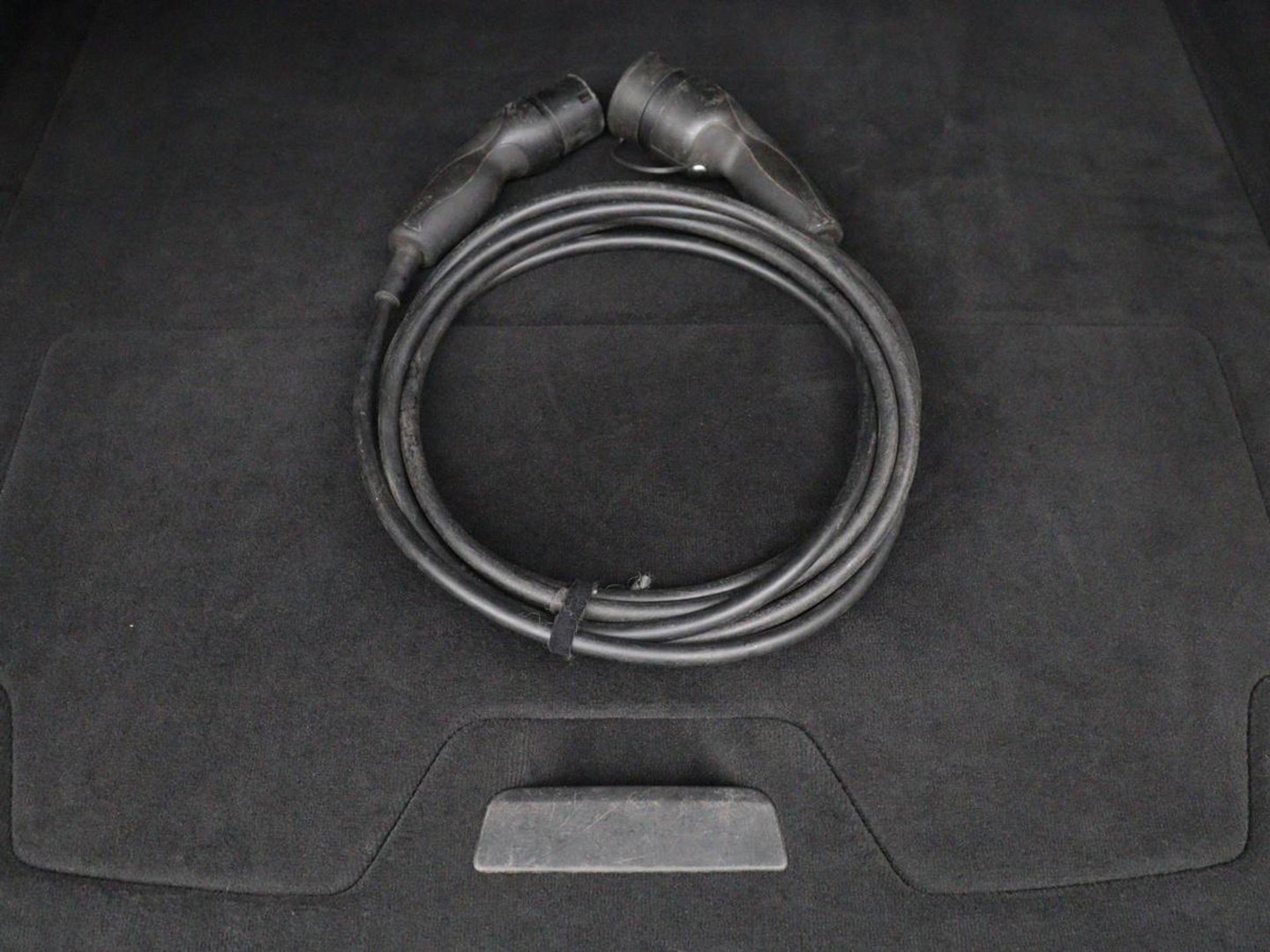 Volvo V90 2.0 T8 Plug-in hybrid AWD Plus Bright | SOH 97,1 | Panoramadak | Leder | Memory | Harman/Kardon | Stuur/stoel verwarming | Achterbank verwarming | Carplay | Cruise control | 360 Camera | Park assist | Trekhaak