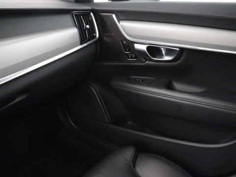 Volvo V90 2.0 T8 Plug-in hybrid AWD Plus Bright | SOH 97,1 | Panoramadak | Leder | Memory | Harman/Kardon | Stuur/stoel verwarming | Achterbank verwarming | Carplay | Cruise control | 360 Camera | Park assist | Trekhaak
