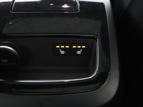 Volvo V90 2.0 T8 Plug-in hybrid AWD Plus Bright | SOH 97,1 | Panoramadak | Leder | Memory | Harman/Kardon | Stuur/stoel verwarming | Achterbank verwarming | Carplay | Cruise control | 360 Camera | Park assist | Trekhaak
