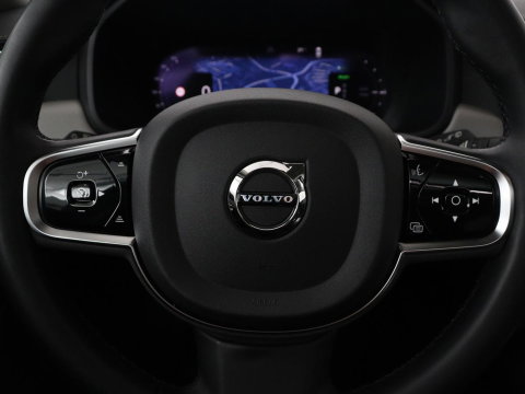 Volvo V90 2.0 T8 Plug-in hybrid AWD Plus Bright | SOH 97,1 | Panoramadak | Leder | Memory | Harman/Kardon | Stuur/stoel verwarming | Achterbank verwarming | Carplay | Cruise control | 360 Camera | Park assist | Trekhaak