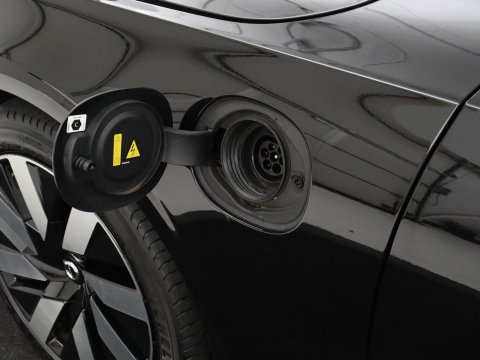 Volvo V90 2.0 T8 Plug-in hybrid AWD Plus Bright | SOH 97,1 | Panoramadak | Leder | Memory | Harman/Kardon | Stuur/stoel verwarming | Achterbank verwarming | Carplay | Cruise control | 360 Camera | Park assist | Trekhaak