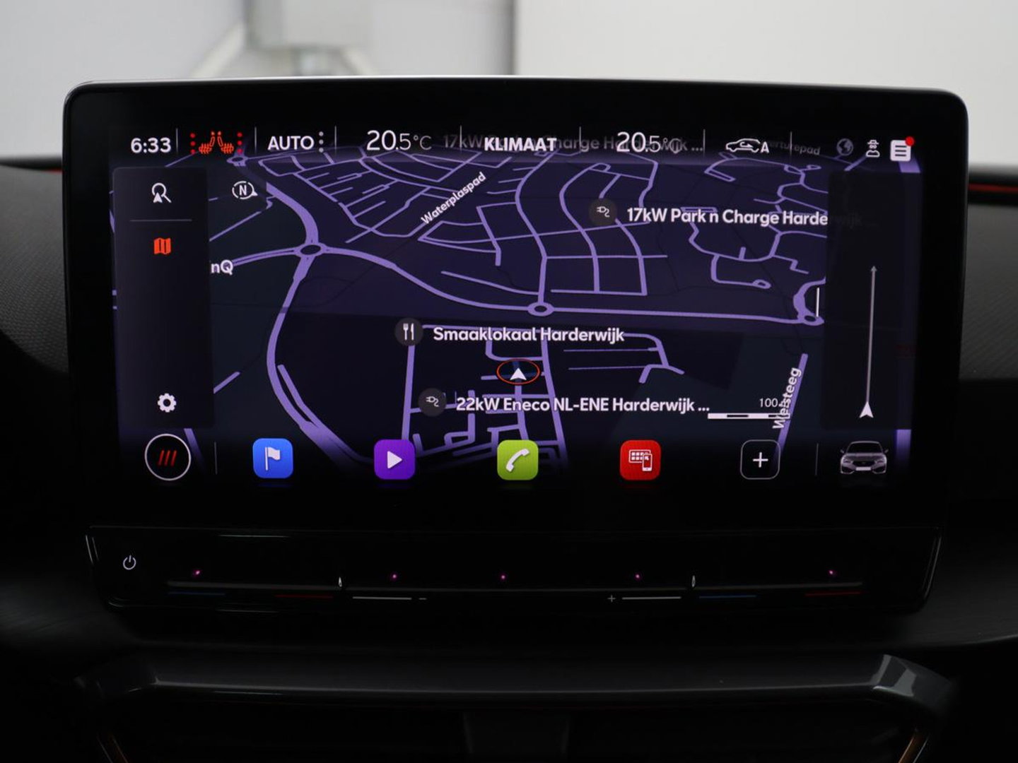 CUPRA Leon 1.5 eTSI Business Edition | Half leder | Stuur/stoel verwarming | Adaptive cruise | Lane assist | Carplay | Sfeerverlichting | Virtueel dashboard | Park assist | Climate control