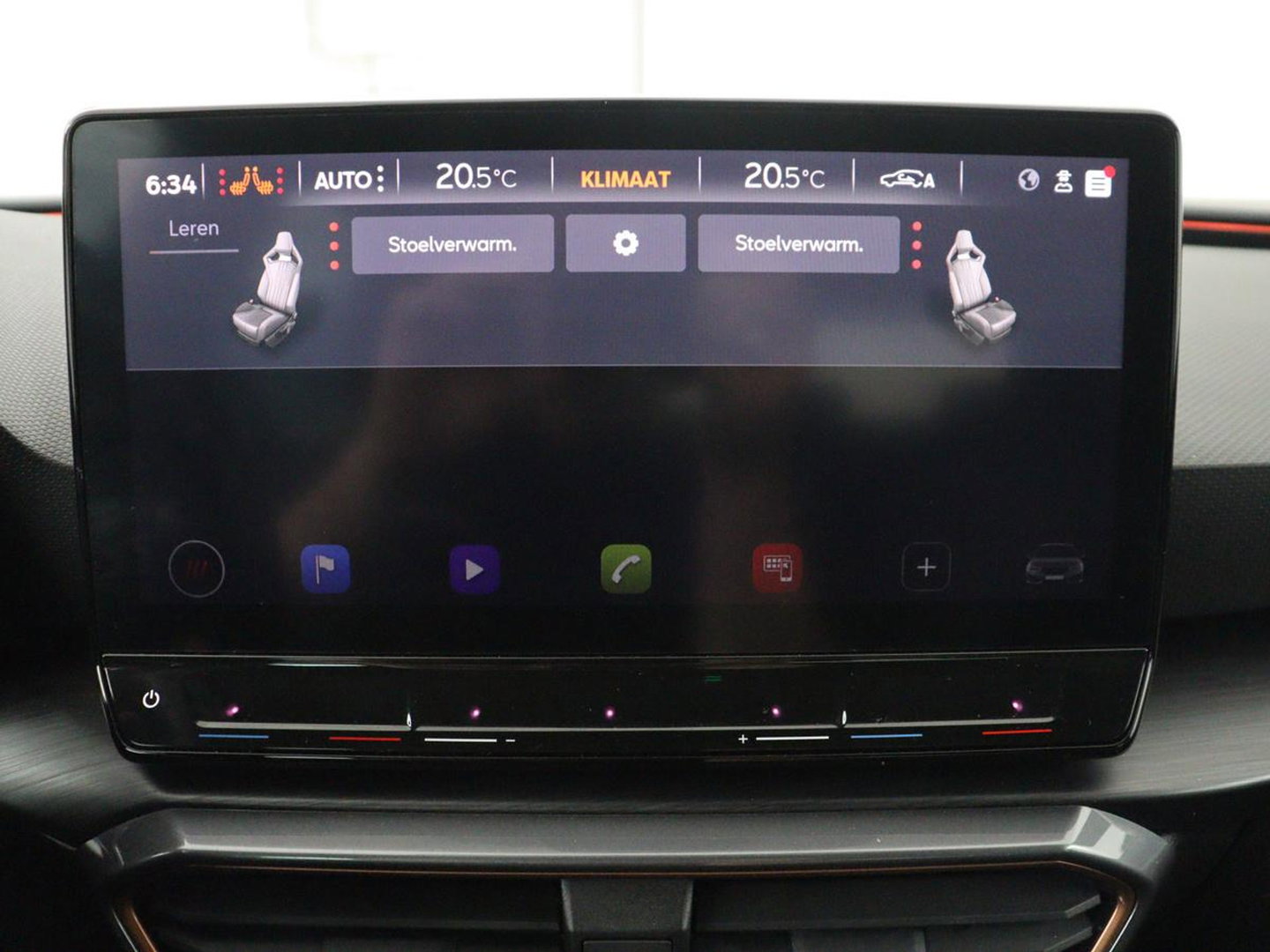 CUPRA Leon 1.5 eTSI Business Edition | Half leder | Stuur/stoel verwarming | Adaptive cruise | Lane assist | Carplay | Sfeerverlichting | Virtueel dashboard | Park assist | Climate control