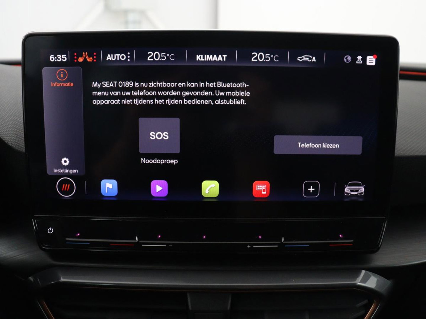 CUPRA Leon 1.5 eTSI Business Edition | Half leder | Stuur/stoel verwarming | Adaptive cruise | Lane assist | Carplay | Sfeerverlichting | Virtueel dashboard | Park assist | Climate control