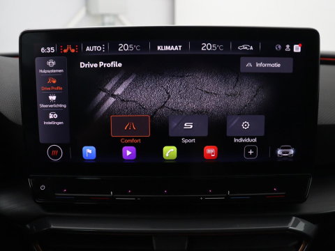 CUPRA Leon 1.5 eTSI Business Edition | Half leder | Stuur/stoel verwarming | Adaptive cruise | Lane assist | Carplay | Sfeerverlichting | Virtueel dashboard | Park assist | Climate control
