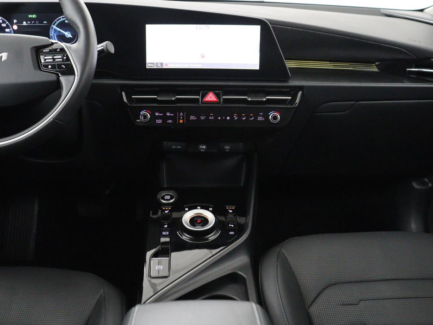 Kia Niro 1.6 GDi Hybrid DynamicPlusLine | Panoramadak | Leder | Stuur/stoelverwarming | Head-up | Adaptive cruise | Lane assist | Carplay | Camera | Park assist | Climate control | Trekhaak