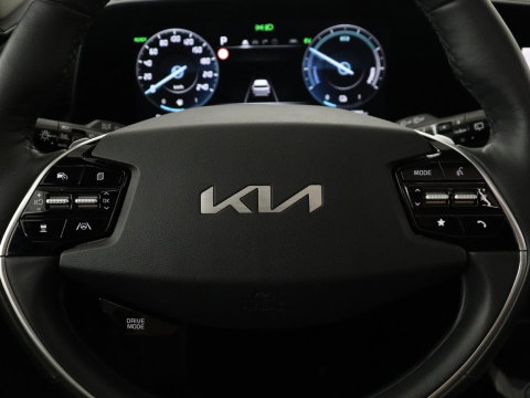 Kia Niro 1.6 GDi Hybrid DynamicPlusLine | Panoramadak | Leder | Stuur/stoelverwarming | Head-up | Adaptive cruise | Lane assist | Carplay | Camera | Park assist | Climate control | Trekhaak