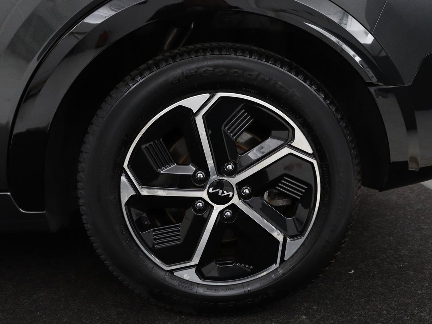 Kia Niro 1.6 GDi Hybrid DynamicPlusLine | Panoramadak | Leder | Stuur/stoelverwarming | Head-up | Adaptive cruise | Lane assist | Carplay | Camera | Park assist | Climate control | Trekhaak