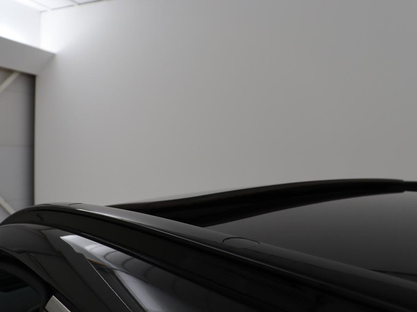 Kia Niro 1.6 GDi Hybrid DynamicPlusLine | Panoramadak | Leder | Stuur/stoelverwarming | Head-up | Adaptive cruise | Lane assist | Carplay | Camera | Park assist | Climate control | Trekhaak