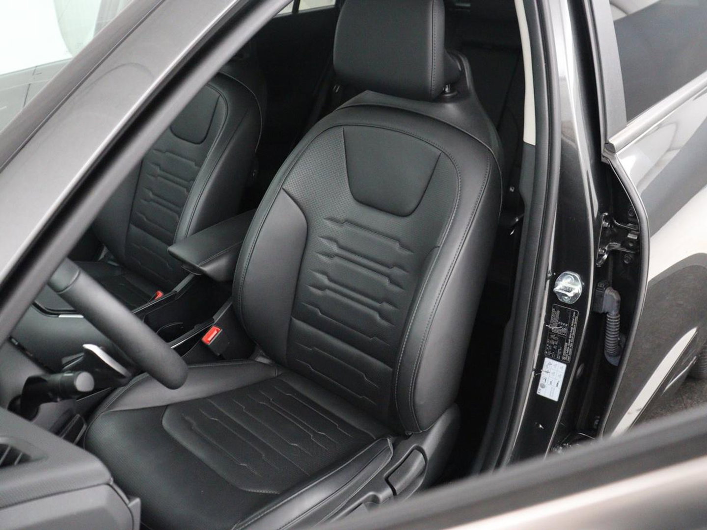 Kia Niro 1.6 GDi Hybrid DynamicPlusLine | Panoramadak | Leder | Stuur/stoelverwarming | Head-up | Adaptive cruise | Lane assist | Carplay | Camera | Park assist | Climate control | Trekhaak