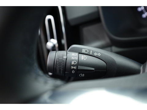 Volvo XC40 Single Motor Ultimate 70 kWh | RIJKLAAR!! | Pano | Adapt. Cruise | 360cam | Harman Kardon | Stoel- Stuurverw. | Memory