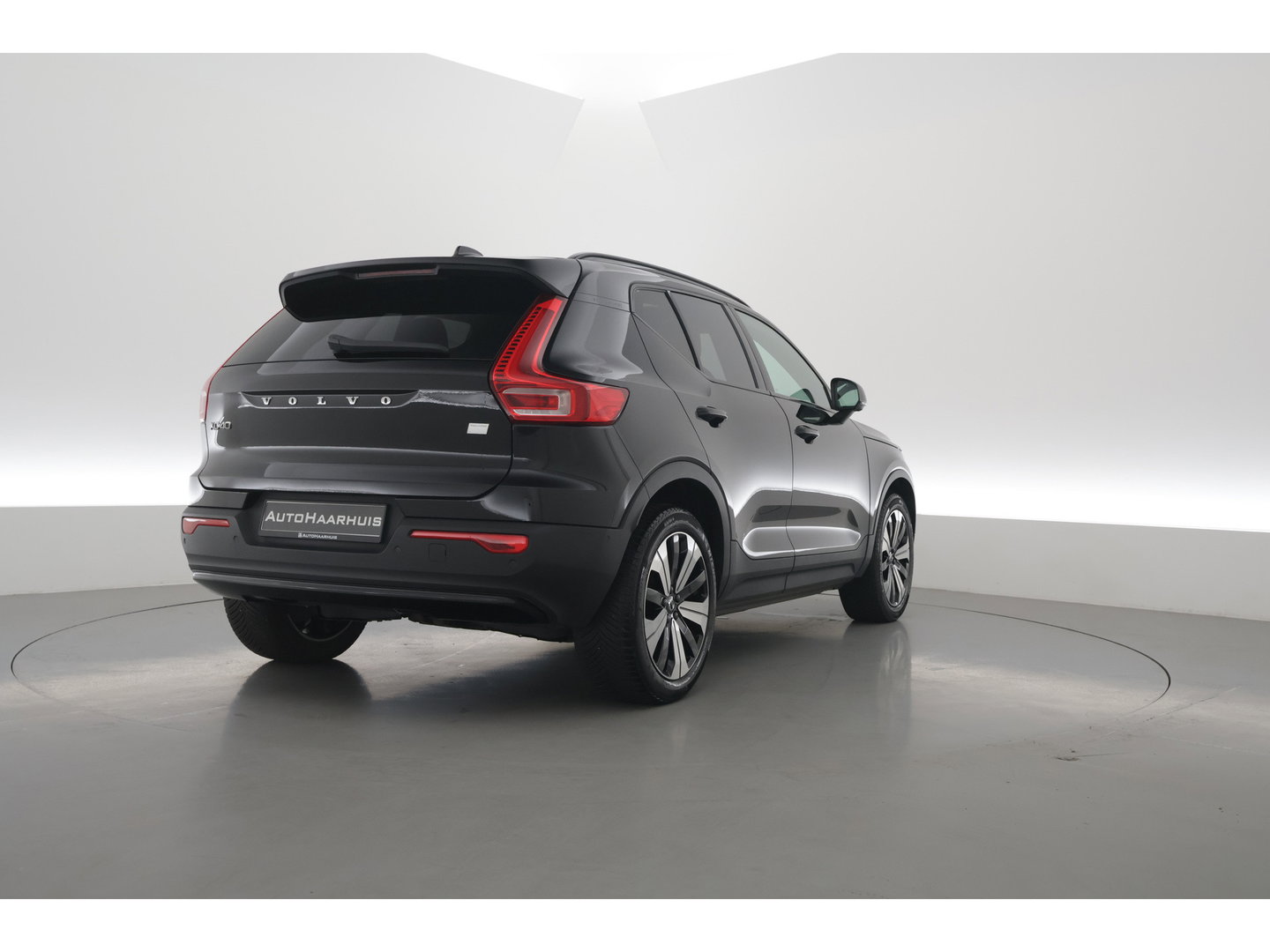 Volvo XC40 Single Motor Ultimate 70 kWh | RIJKLAAR!! | Pano | Adapt. Cruise | 360cam | Harman Kardon | Stoel- Stuurverw. | Memory