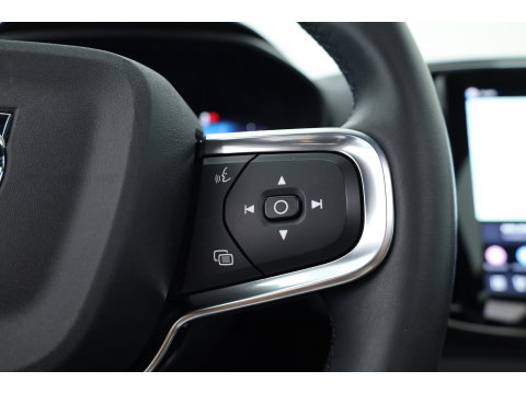 Volvo XC40 Single Motor Ultimate 70 kWh | RIJKLAAR!! | Pano | Adapt. Cruise | 360cam | Harman Kardon | Stoel- Stuurverw. | Memory