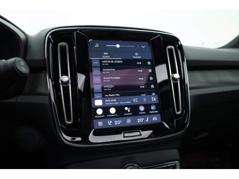 Volvo XC40 Single Motor Ultimate 70 kWh | RIJKLAAR!! | Pano | Adapt. Cruise | 360cam | Harman Kardon | Stoel- Stuurverw. | Memory