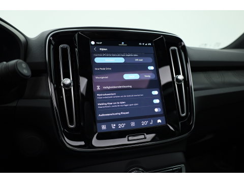 Volvo XC40 Single Motor Ultimate 70 kWh | RIJKLAAR!! | Pano | Adapt. Cruise | 360cam | Harman Kardon | Stoel- Stuurverw. | Memory