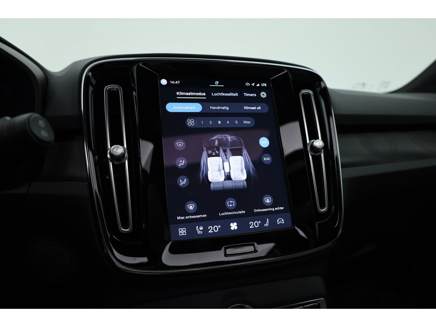 Volvo XC40 Single Motor Ultimate 70 kWh | RIJKLAAR!! | Pano | Adapt. Cruise | 360cam | Harman Kardon | Stoel- Stuurverw. | Memory