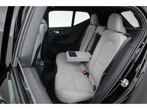 Volvo XC40 Single Motor Ultimate 70 kWh | RIJKLAAR!! | Pano | Adapt. Cruise | 360cam | Harman Kardon | Stoel- Stuurverw. | Memory
