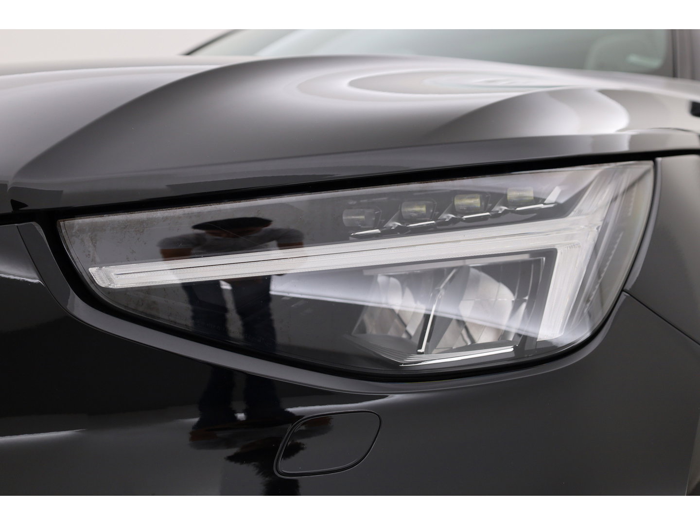 Volvo XC40 Single Motor Ultimate 70 kWh | RIJKLAAR!! | Pano | Adapt. Cruise | 360cam | Harman Kardon | Stoel- Stuurverw. | Memory