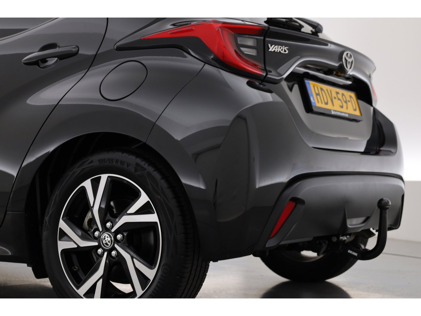Toyota Yaris 1.5 Hybrid 115 First Edition | winterset | Afn. Trekhaak | Apple CarPlay | Adapt. Cruise | Camera |