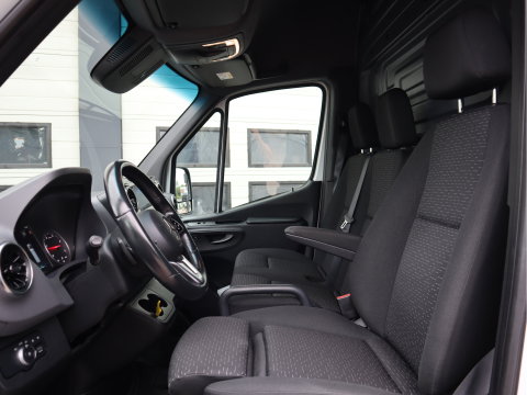 Mercedes-Benz Sprinter 319 CDI 3.0 V6 Automaat Euro 6 - L2H2 - A tot Z Dealer onderhouden - LED - Trekhaak