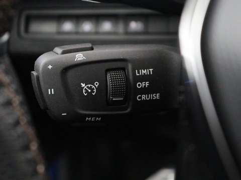 Peugeot 3008 1.6 HYbrid4 300 GT Pack Business | SOH 94,8% | Panoramadak | Leder/alcantara | Stoelverwarming | Adaptive cruise | Lane assist | Sfeerverlichting | Carplay | Focal sound | Camera | Park assist | Elektrische achterklep