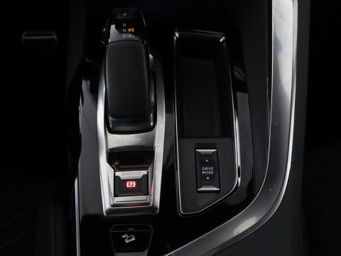 Peugeot 3008 1.6 HYbrid4 300 GT Pack Business | SOH 94,8% | Panoramadak | Leder/alcantara | Stoelverwarming | Adaptive cruise | Lane assist | Sfeerverlichting | Carplay | Focal sound | Camera | Park assist | Elektrische achterklep