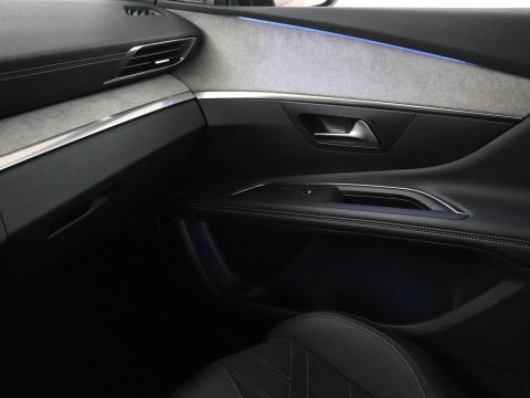 Peugeot 3008 1.6 HYbrid4 300 GT Pack Business | SOH 94,8% | Panoramadak | Leder/alcantara | Stoelverwarming | Adaptive cruise | Lane assist | Sfeerverlichting | Carplay | Focal sound | Camera | Park assist | Elektrische achterklep
