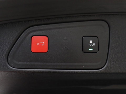 Peugeot 3008 1.6 HYbrid4 300 GT Pack Business | SOH 94,8% | Panoramadak | Leder/alcantara | Stoelverwarming | Adaptive cruise | Lane assist | Sfeerverlichting | Carplay | Focal sound | Camera | Park assist | Elektrische achterklep