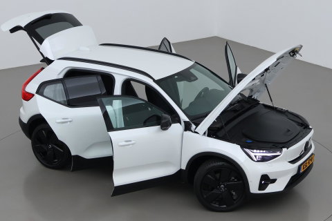 Volvo EX40 Extended Range Plus Black Edition 82 kWh | ACC | Harman/Kardon | 360° Camera | Stoel+Stuurverwarming | BLIS | 20 Inch