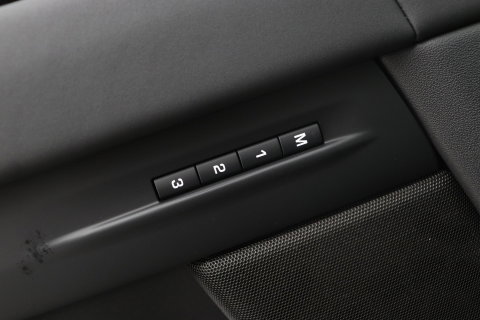Land Rover Range Rover Evoque P270e PHEV Dynamic SE | Schuif/kanteldak | Black Pack | Cold Climate Pack | Meridian | 360 Camera | 20 Inch