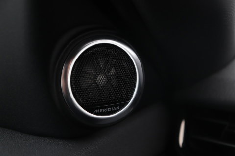 Land Rover Range Rover Evoque P270e PHEV Dynamic SE | Schuif/kanteldak | Black Pack | Cold Climate Pack | Meridian | 360 Camera | 20 Inch