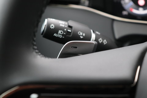 Land Rover Range Rover Evoque P270e PHEV Dynamic SE | Schuif/kanteldak | Black Pack | Cold Climate Pack | Meridian | 360 Camera | 20 Inch