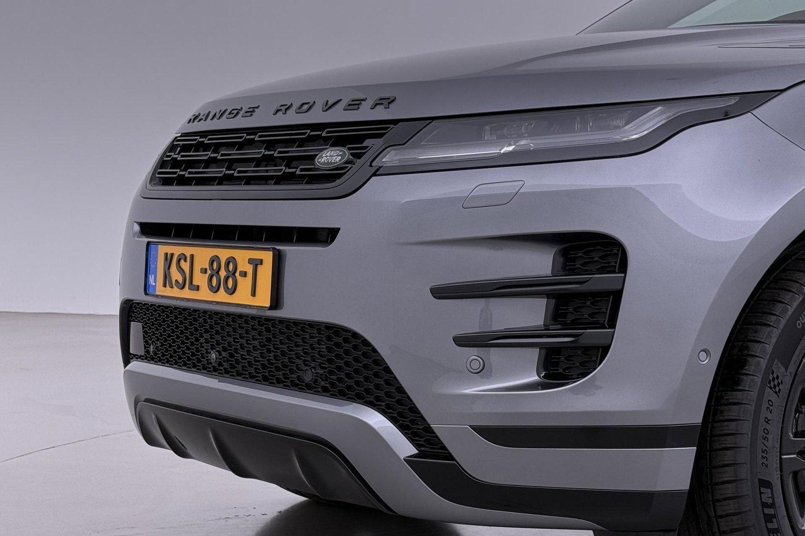 Land Rover Range Rover Evoque P270e PHEV Dynamic SE | Schuif/kanteldak | Black Pack | Cold Climate Pack | Meridian | 360 Camera | 20 Inch