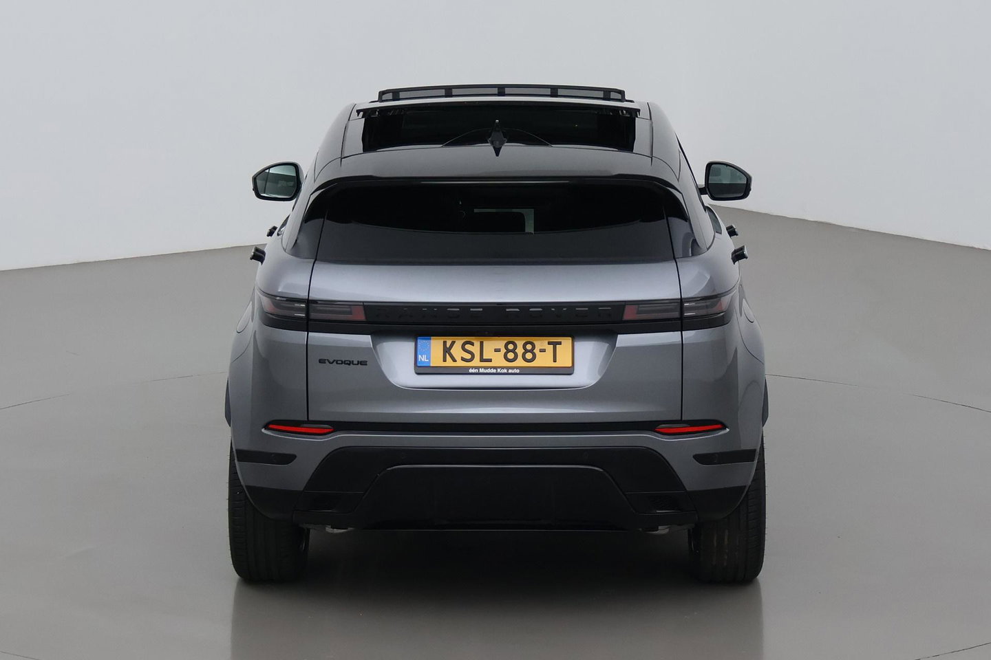 Land Rover Range Rover Evoque P270e PHEV Dynamic SE | Schuif/kanteldak | Black Pack | Cold Climate Pack | Meridian | 360 Camera | 20 Inch