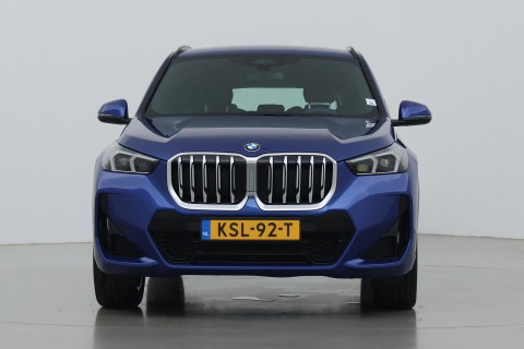 BMW X1 sDrive18i | M-Sport | Stoelverwarming | Camera | Apple Carplay | 18 Inch | Keyless