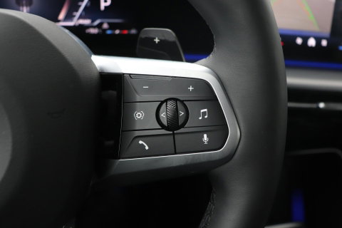 BMW X1 sDrive18i | M-Sport | Stoelverwarming | Camera | Apple Carplay | 18 Inch | Keyless