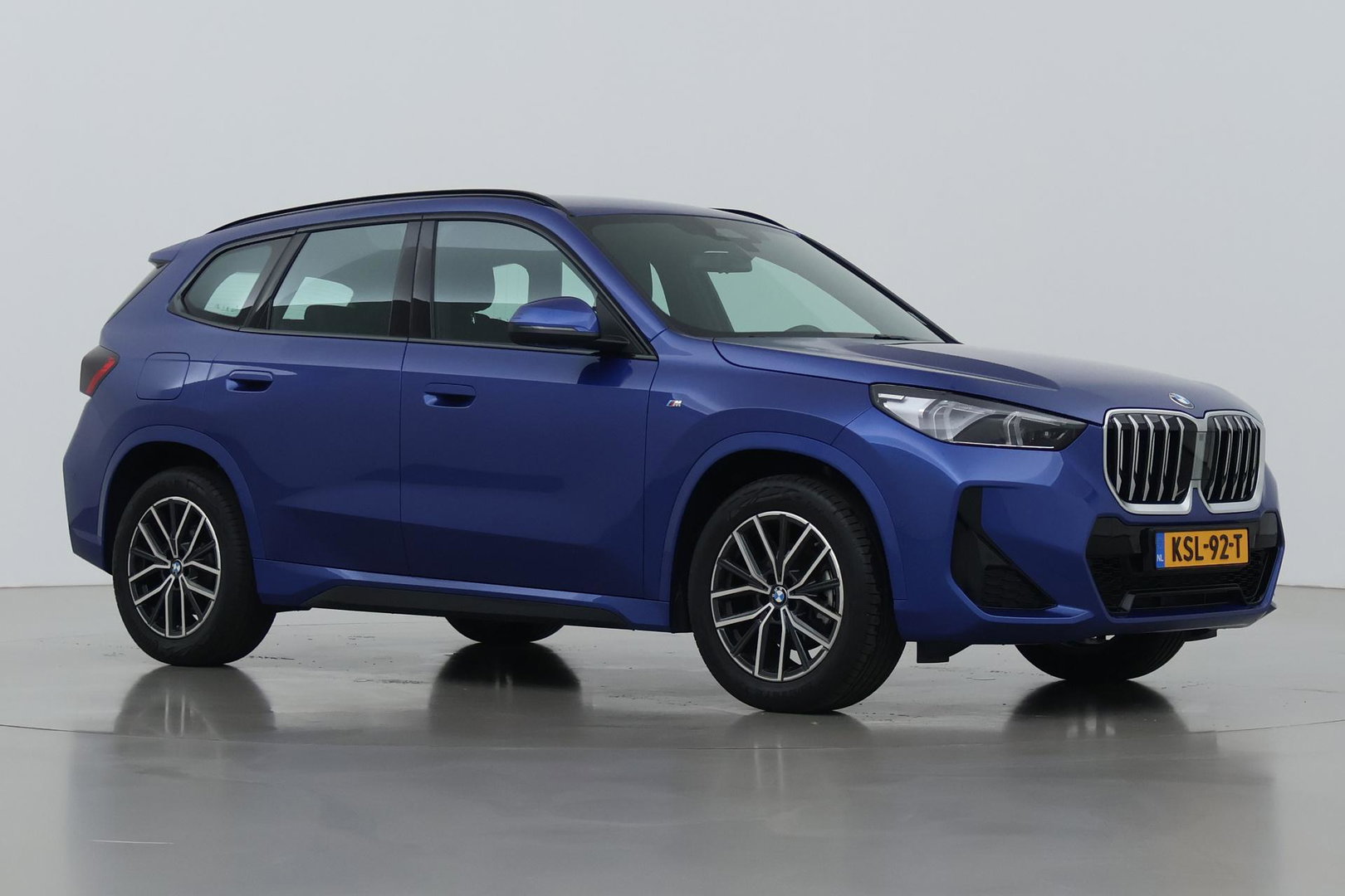 BMW X1 sDrive18i | M-Sport | Stoelverwarming | Camera | Apple Carplay | 18 Inch | Keyless