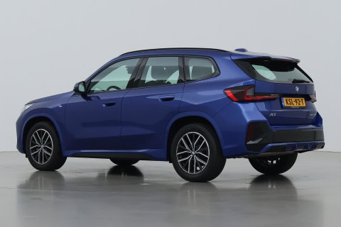 BMW X1 sDrive18i | M-Sport | Stoelverwarming | Camera | Apple Carplay | 18 Inch | Keyless