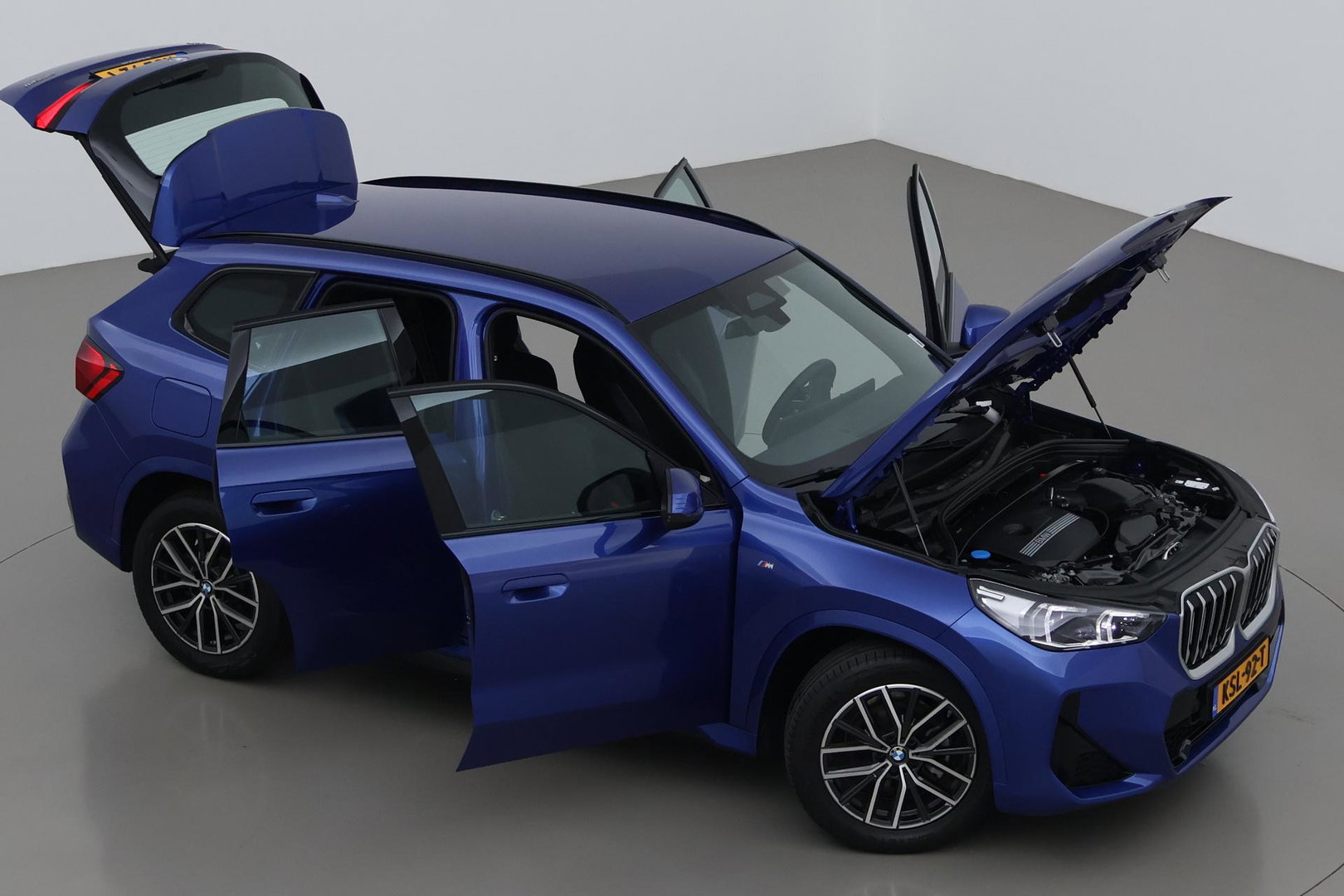 BMW X1 sDrive18i | M-Sport | Stoelverwarming | Camera | Apple Carplay | 18 Inch | Keyless