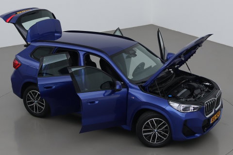BMW X1 sDrive18i | M-Sport | Stoelverwarming | Camera | Apple Carplay | 18 Inch | Keyless
