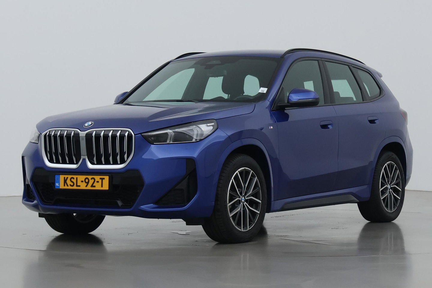 BMW X1 sDrive18i | M-Sport | Stoelverwarming | Camera | Apple Carplay | 18 Inch | Keyless