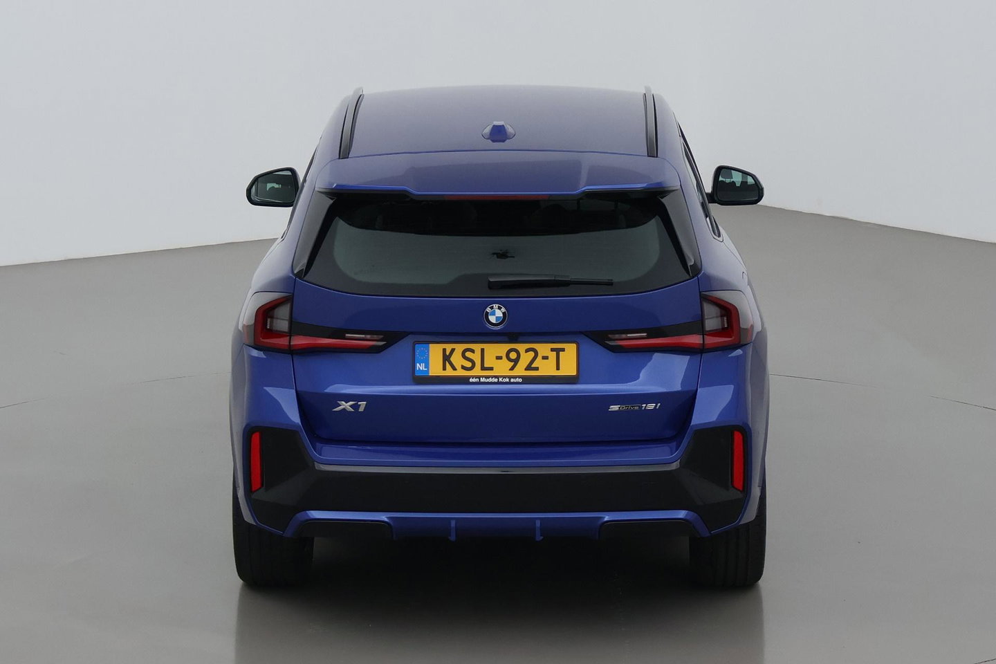 BMW X1 sDrive18i | M-Sport | Stoelverwarming | Camera | Apple Carplay | 18 Inch | Keyless