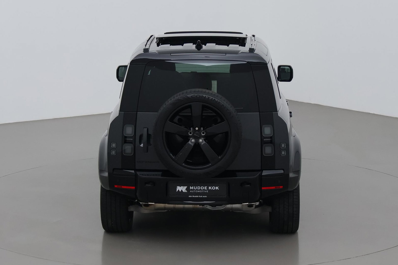 Land Rover Defender 2.0 P300e 110 X-Dynamic SE | FACELIFT | ACC | Panoramadak | ClearSight | Stoel+Stuurverwarming | Trekhaak