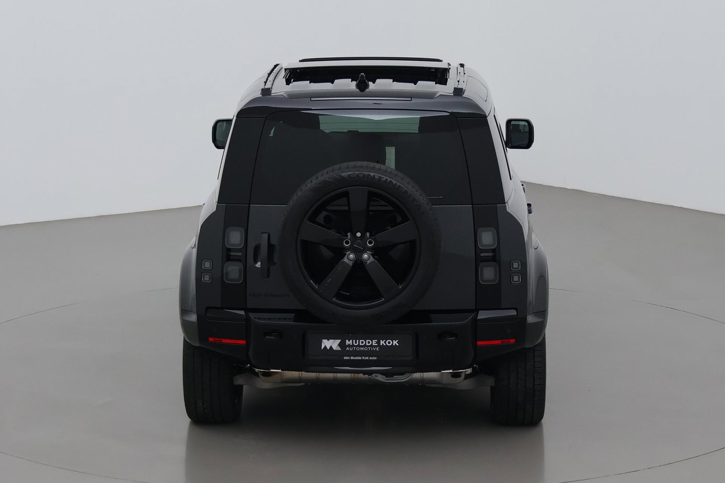 Land Rover Defender 2.0 P300e 110 X-Dynamic SE | FACELIFT | ACC | Panoramadak | ClearSight | Stoel+Stuurverwarming | Trekhaak