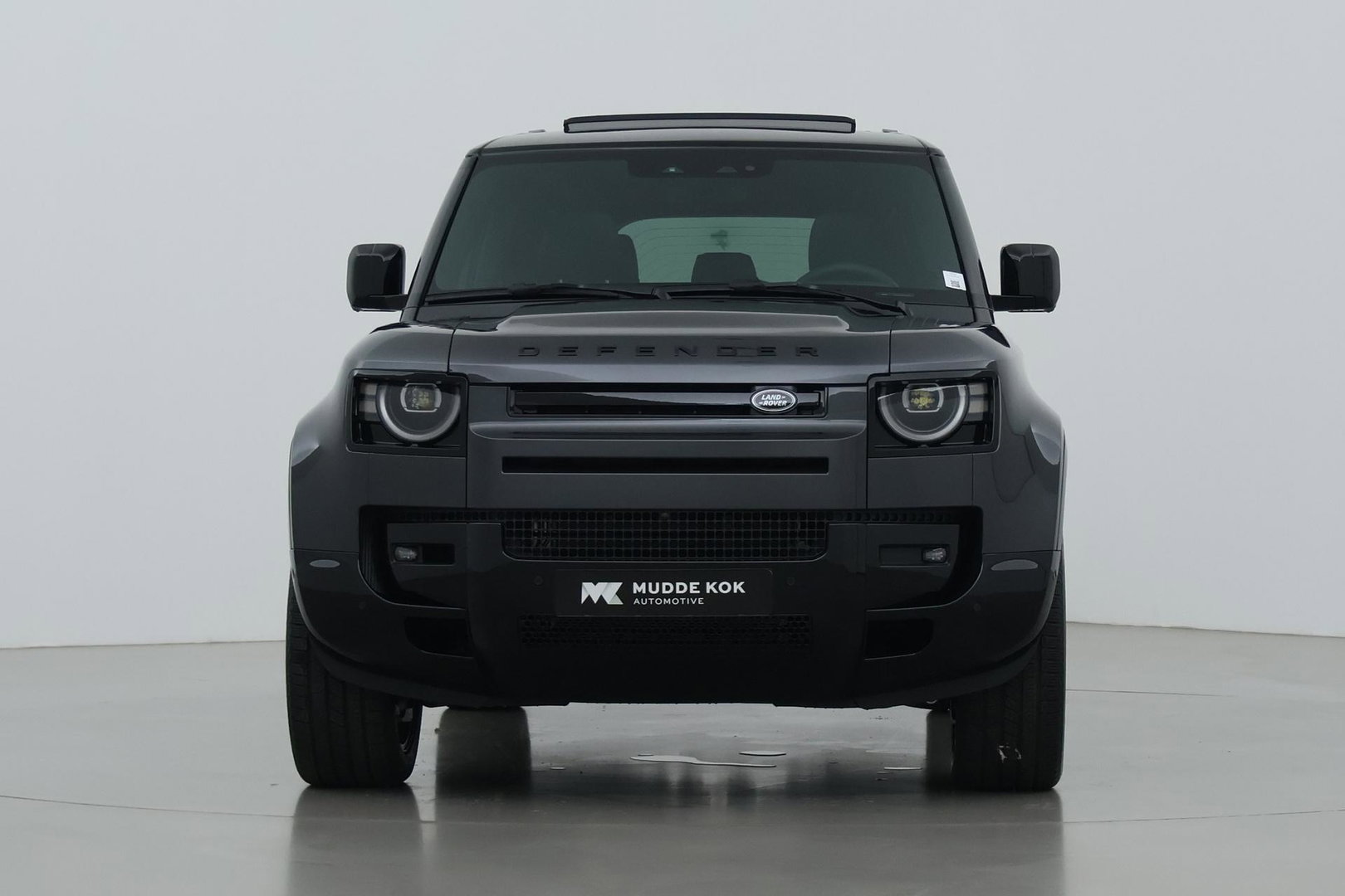 Land Rover Defender 2.0 P300e 110 X-Dynamic SE | FACELIFT | ACC | Panoramadak | ClearSight | Stoel+Stuurverwarming | Trekhaak