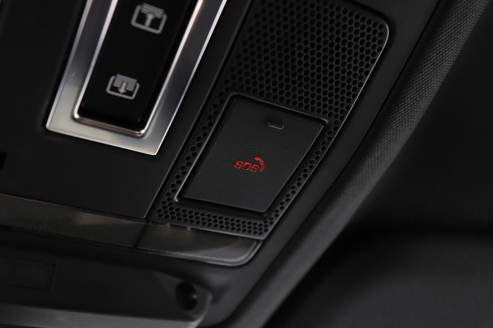 Land Rover Defender 2.0 P300e 110 X-Dynamic SE | FACELIFT | ACC | Panoramadak | ClearSight | Stoel+Stuurverwarming | Trekhaak
