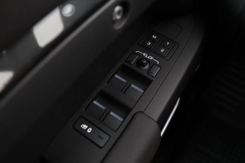 Land Rover Defender 2.0 P300e 110 X-Dynamic SE | FACELIFT | ACC | Panoramadak | ClearSight | Stoel+Stuurverwarming | Trekhaak
