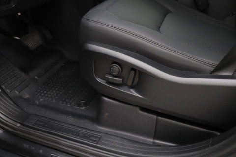 Land Rover Defender 2.0 P300e 110 X-Dynamic SE | FACELIFT | ACC | Panoramadak | ClearSight | Stoel+Stuurverwarming | Trekhaak